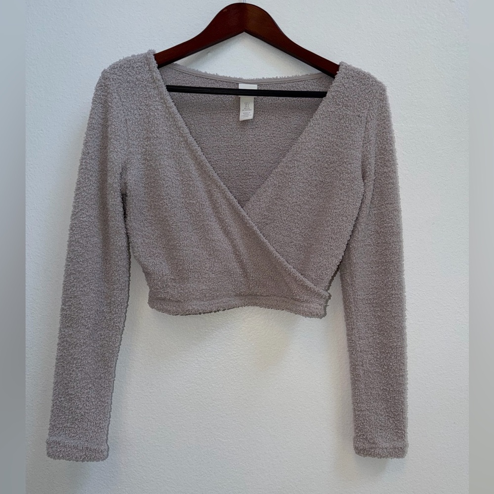 H&M Soft Bouclé Wrap-Style Cropped Sweater | Long Sleeve | Size S